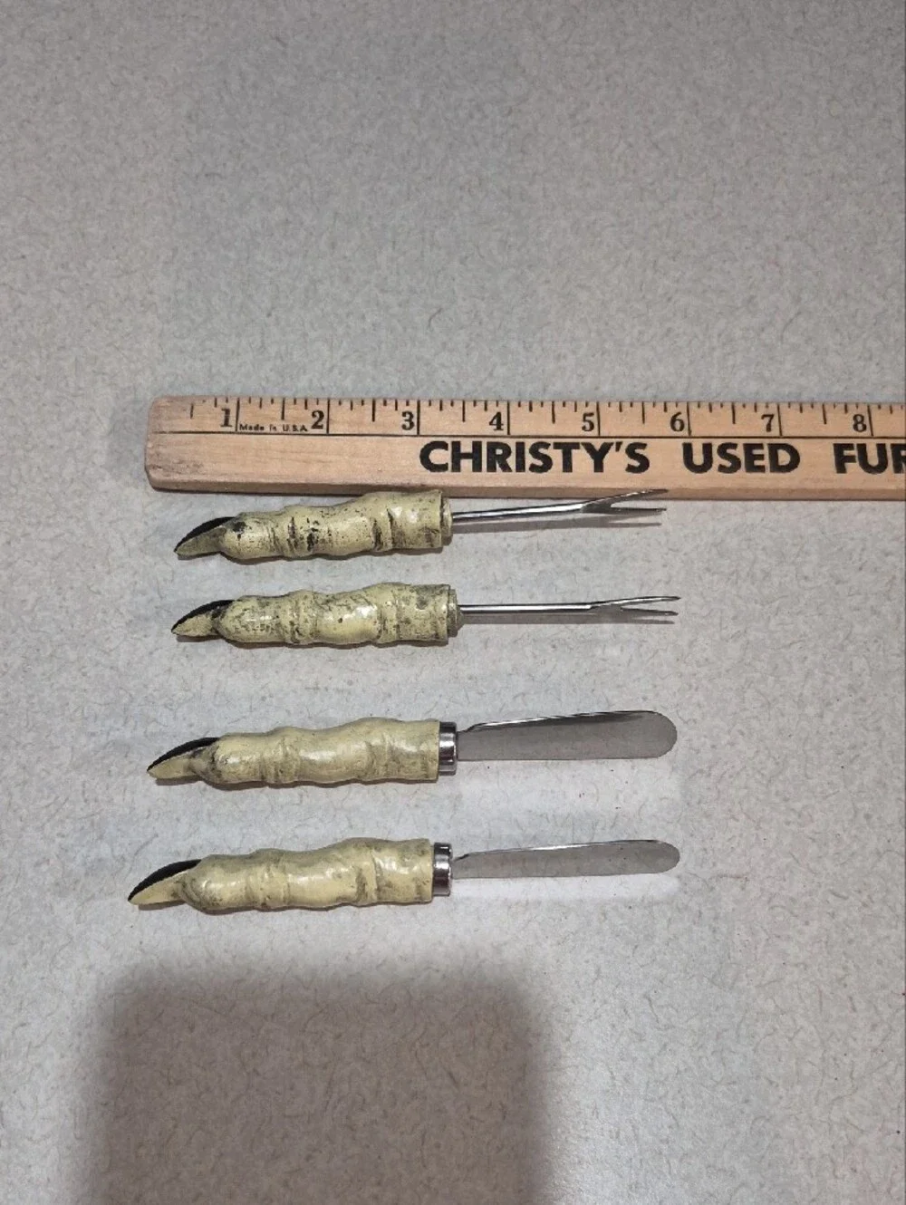 Set of 4 Cheese Spreaders and Picks with Cream Bamboo-Style Handles - Picture 2 of 2